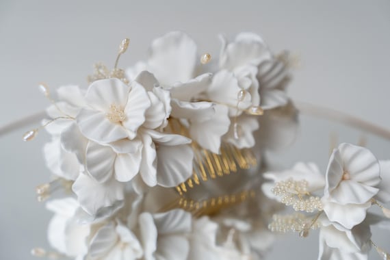 Clay Flower Bridal Comb: Elegant Wedding Hair Piece - Etsy display picture 1