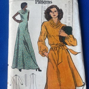 Vogue 8990 Sewing Pattern: Misses Size 12 Easy Dress
