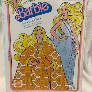 Barbie Fashion Doll Trunk- Canadian edition/ vintage trunk for display. Read description