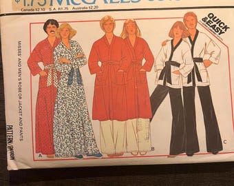 1970s | McCalls 5818 | size Small |  men’s and women’s robe | vintage Sewing Pattern | quick and easy | complete and cut