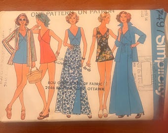 1976 | Simplicity 7497 | size 14 | Bathing Suit | Sewing Pattern | Factory folded