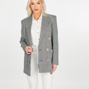 Women&#39;s Luxury Fitted Blazer Golden Buttons Elegant Jacket Great for Office Occasional or Casual Wear, Made of High Quality Fabric