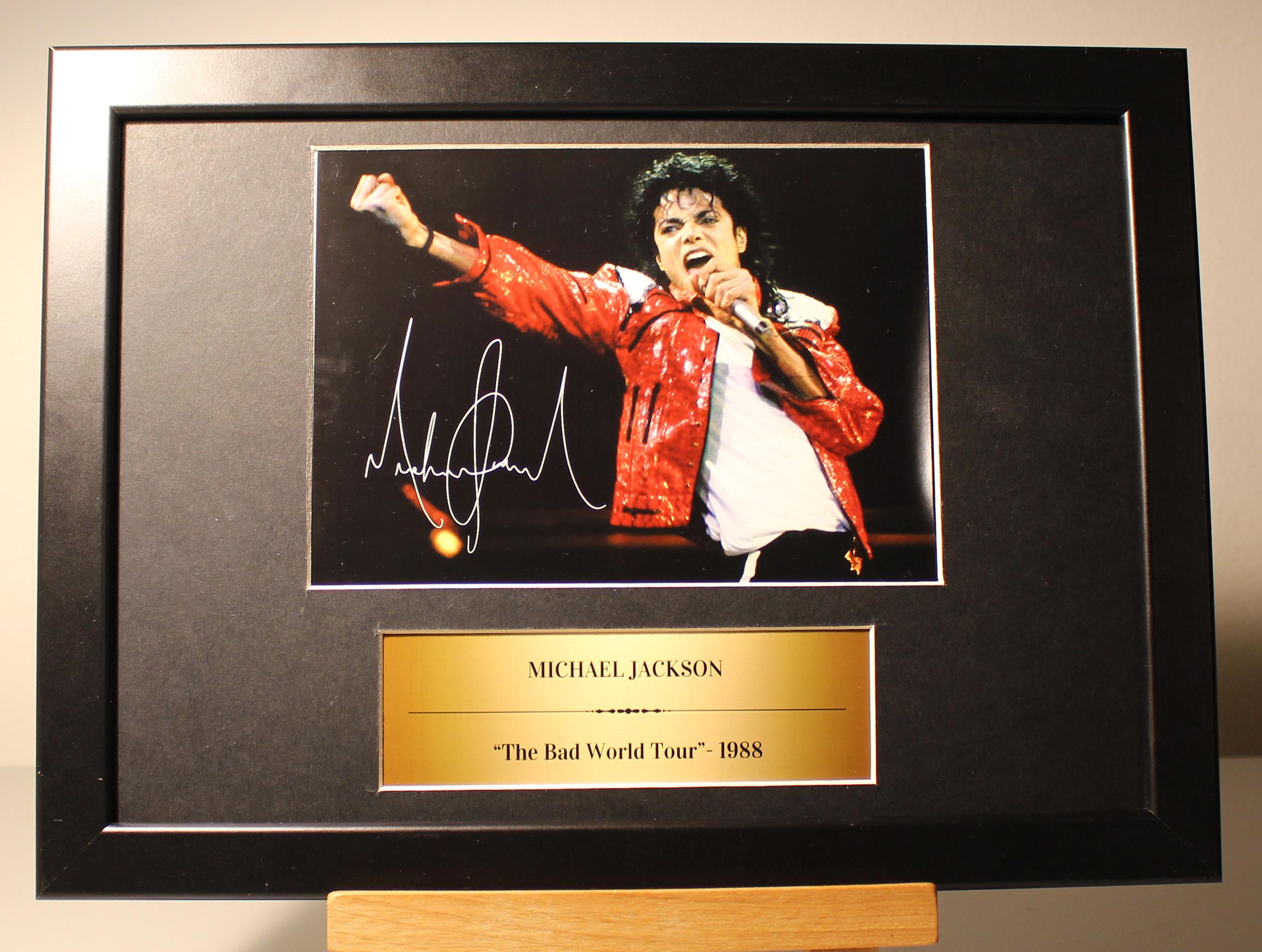 Michael Jackson autograph マイケルジャクソン直筆サイン マイケル・ジャクソン 直筆サイン入り色紙 | 音楽資料専門店