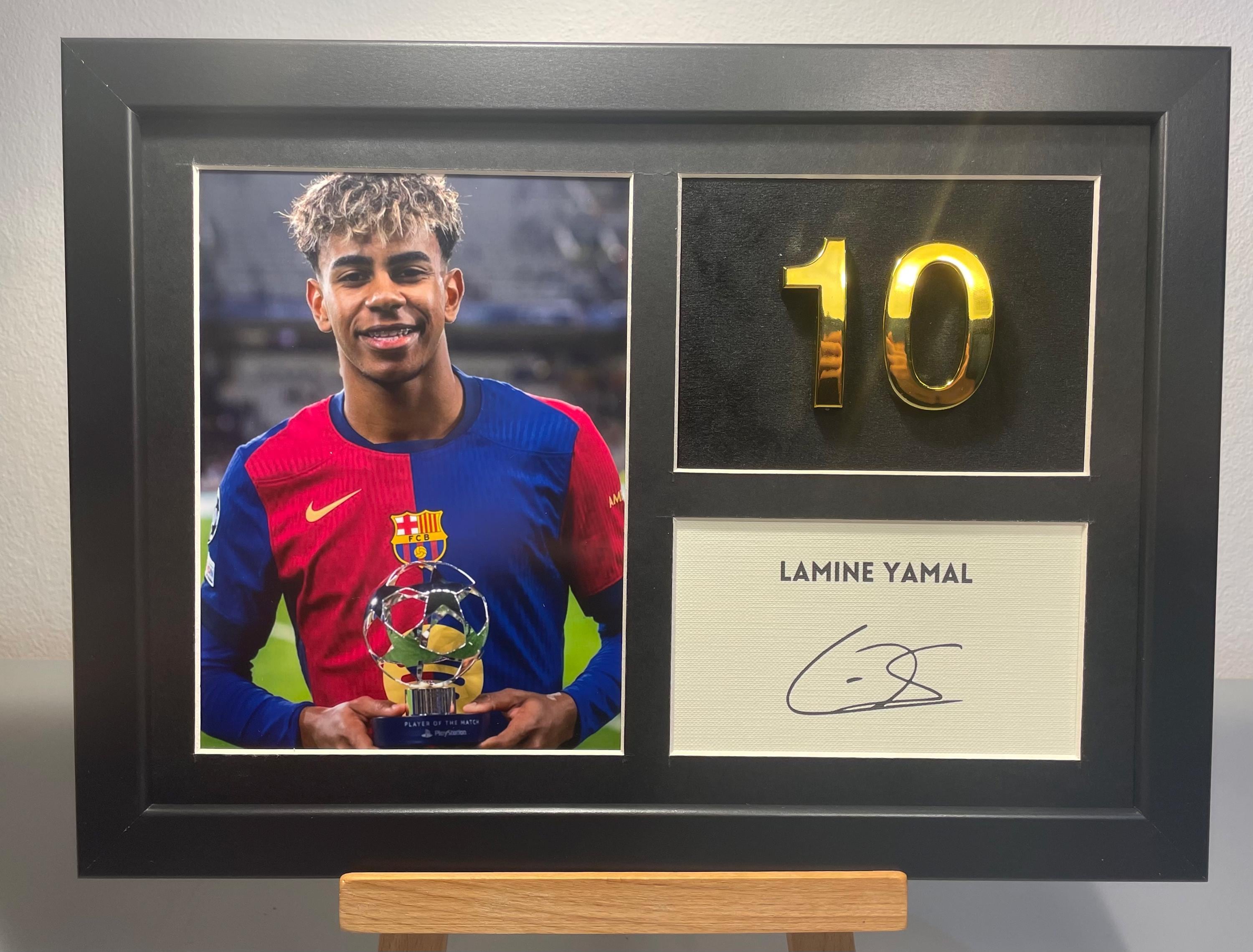 LAMINE YAMAL AUTOGRAPH Framed A4 With Golden Numbers/display