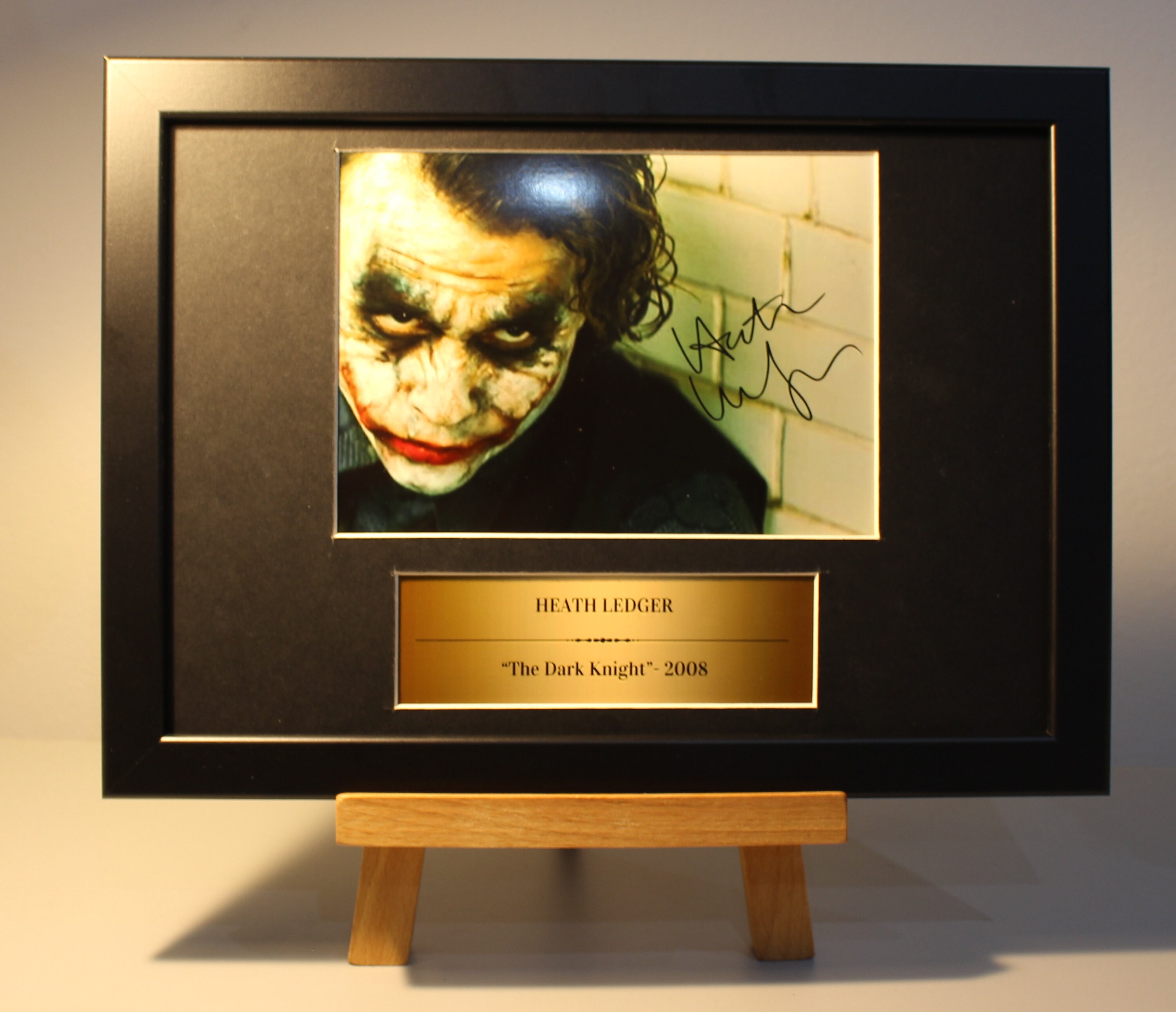 THE JOKER1 a4アート紙 HEATH LEDGER AUTOGRAPH Framed A4 / Signed Display