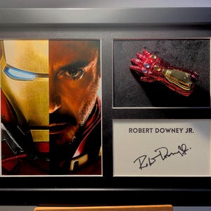 ROBERT DOWNEY JR. Autograph Framed A4 / Signed Display