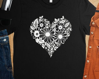 Camiseta con estampado de corazón floral y margaritas
