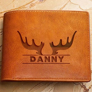 Cartera de cuero con bloqueo RFID para hombre con diseño de caza de ciervos: regalo personalizado para papá o esposo, billetera rústica de cuero con diseño de ciervo para hombre