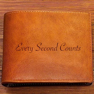 Personalisierte Leder Brieftasche mit Zitat, Inspirierende Brieftasche mit Gravur, Individuelle Brieftasche für Männer, Geschenk für Ihn, Motivationsgeschenk, Einzigartige Brieftasche