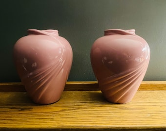 Vintage Haeger Pottery Art Deco Vase - Pink, 7.5 Inches, Model #919 - Elegant Retro Home Decor