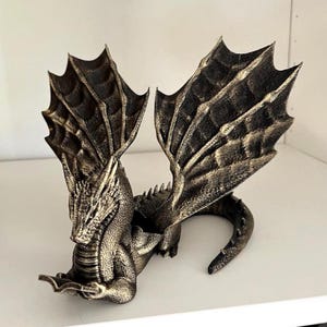 Supporto per e-reader Kindle, libro, drago alato, supporto Kindle – porta libri, accessorio per la lettura, decorazione per libreria – dipinto a mano