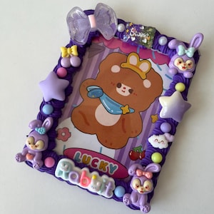 Pronti per la spedizione Porta carte Decoden, porta carte K-pop, graziosi portacarte Decoden viola 10 x 7 cm.