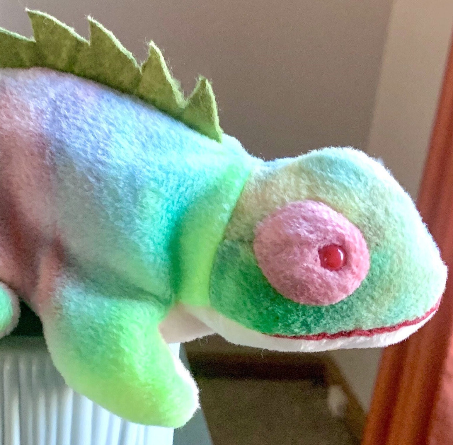 Plush Rainbow Iguana Beanie Baby Value 1997 4038 Iggy Iguana
