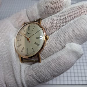ultrathin wristwatch post-locked women&#39;s wristwatch from the ussr