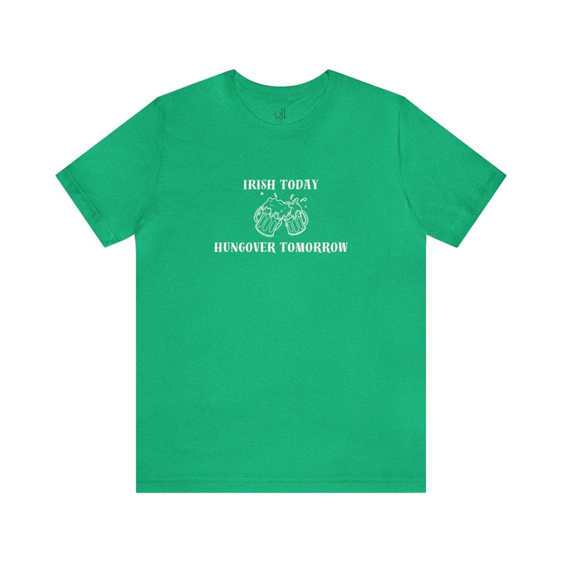 St Patrick's Day Shamrock Crest T-shirt &ndash; Dun Aengus