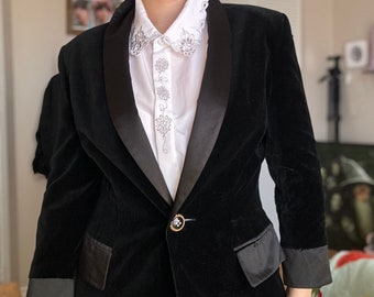 Blazer in velluto Escada di Margaretha Ley anni '80 bottoni preziosi e scollo in raso taglia S/M