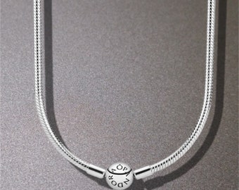 Collar con dije de cadena de serpiente Pandora Moments - Se adapta a collares con dijes europeos - Compatible con plata de ley S925 - Regalo perfecto para ella