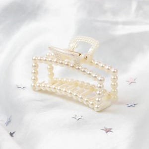 Diva Medium Pearl Open Square Claw Clip | Hollow Stylish Clip for Women & Girls, Gifts for Her UK, Ladies Hair Claw for Thick Hair