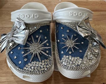 Denim und Diamanten Crocs, Rhinestone Bling kundenspezifische Holzschuhe, bedazzled Schuhe