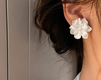 Puces d'oreilles motif fleurs