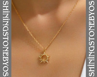 1 chaîne à pendentif soleil simple