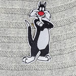 S. Cat Cartoon Embroidered Iron On/Sew On Patch