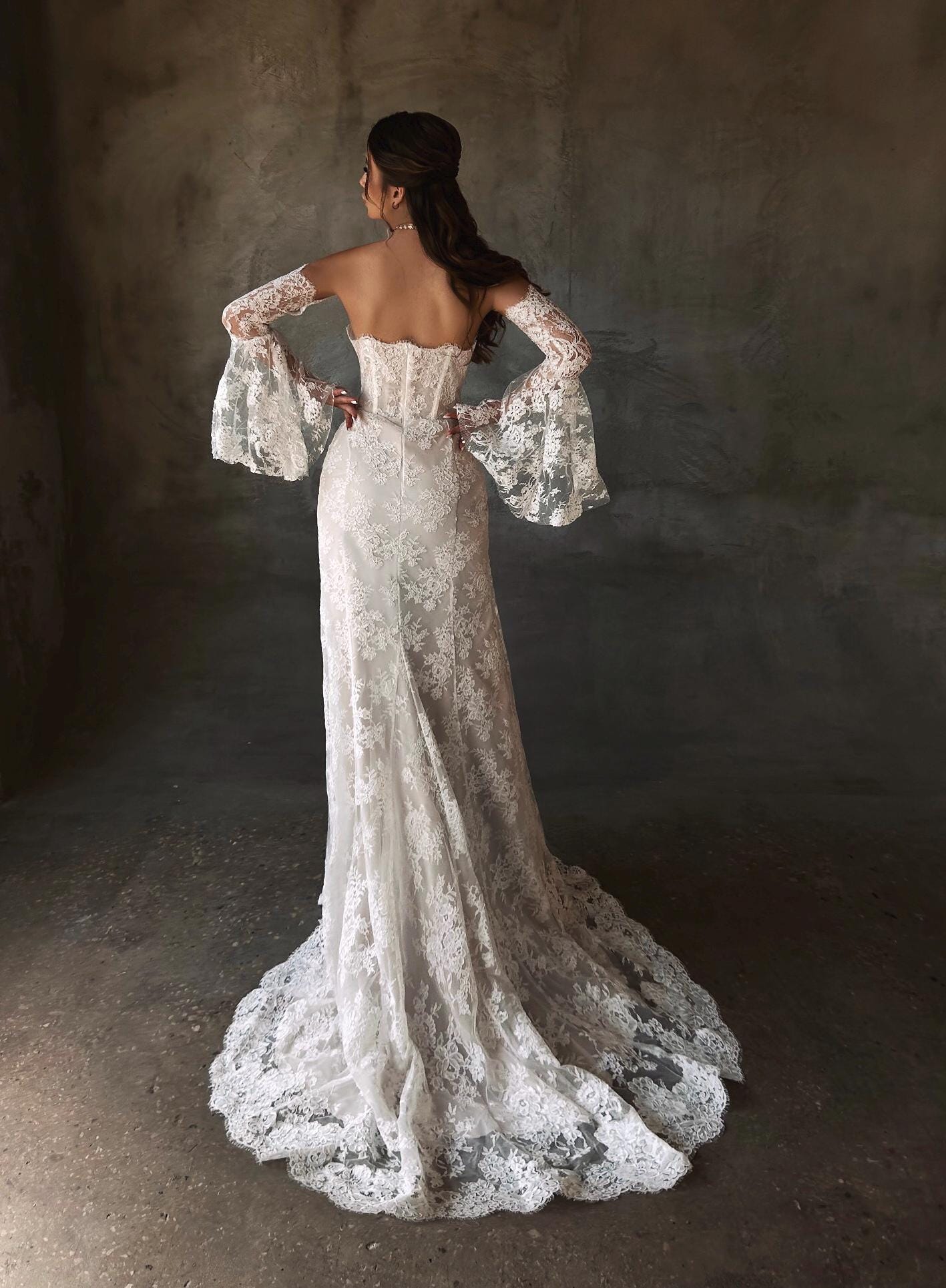 sweetheart corset mermaid wedding dress Sweetheart Mermaid Corset Lace Satin Wedding Dress With Scarf in White, White / 12