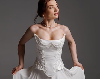 Basque Waist Wedding Corset, Beaded Appliqué Drop Waist Bridal Corset, Embellished Top Cinched Waist Set, Solid Boned Wedding Corset Set