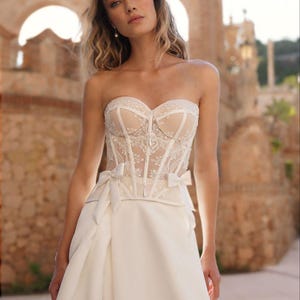 Shimmer Drop Waist Wedding Corset, Lace Corset, Two Piece Bridal Set, Chic Wedding Corset Set, Straight Neck Bridal Corset, Skirt