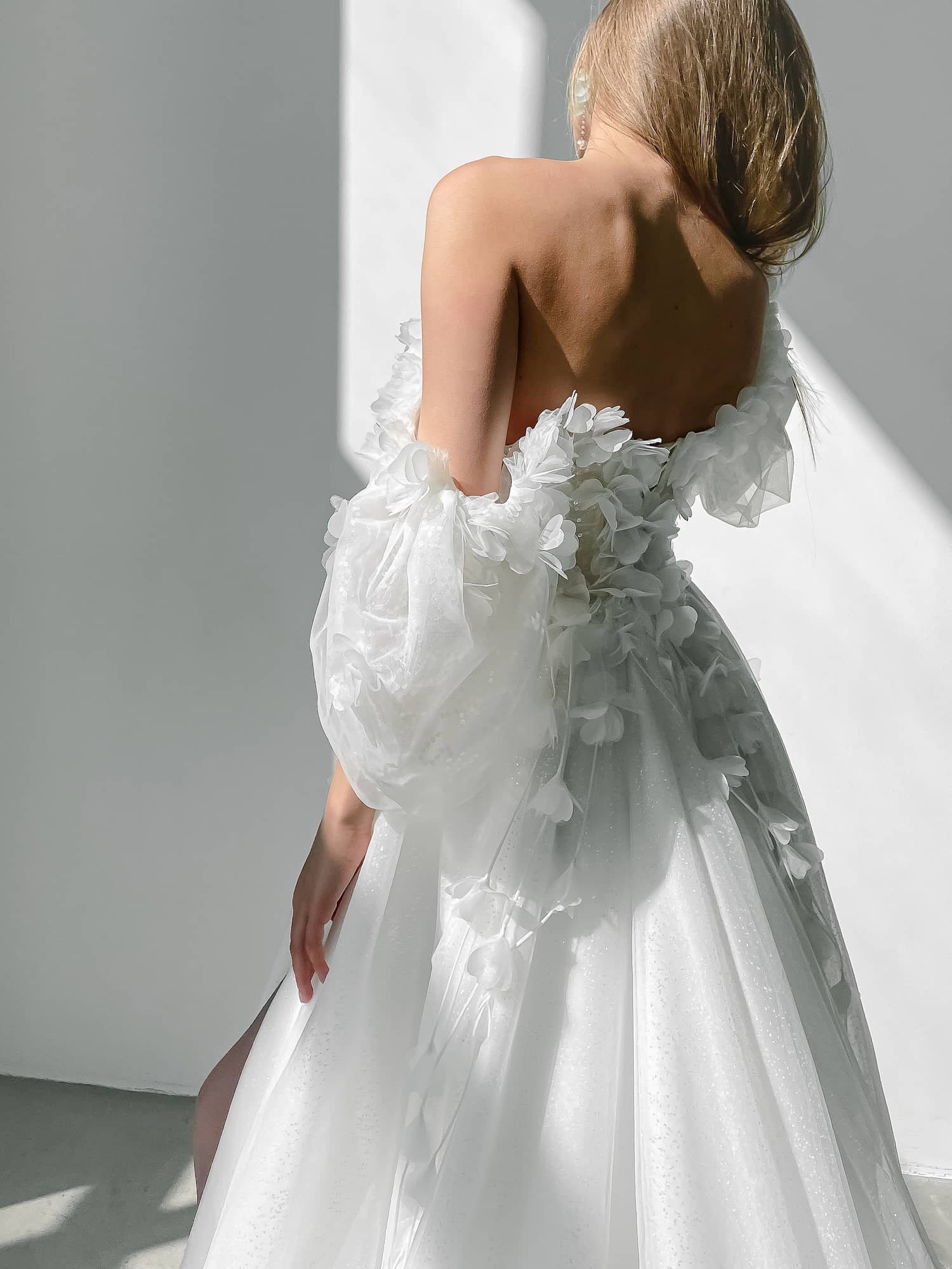 Elegant A-Line 3D Floral Wedding Dress with V-Neck and Tulle Skirt main image 0
