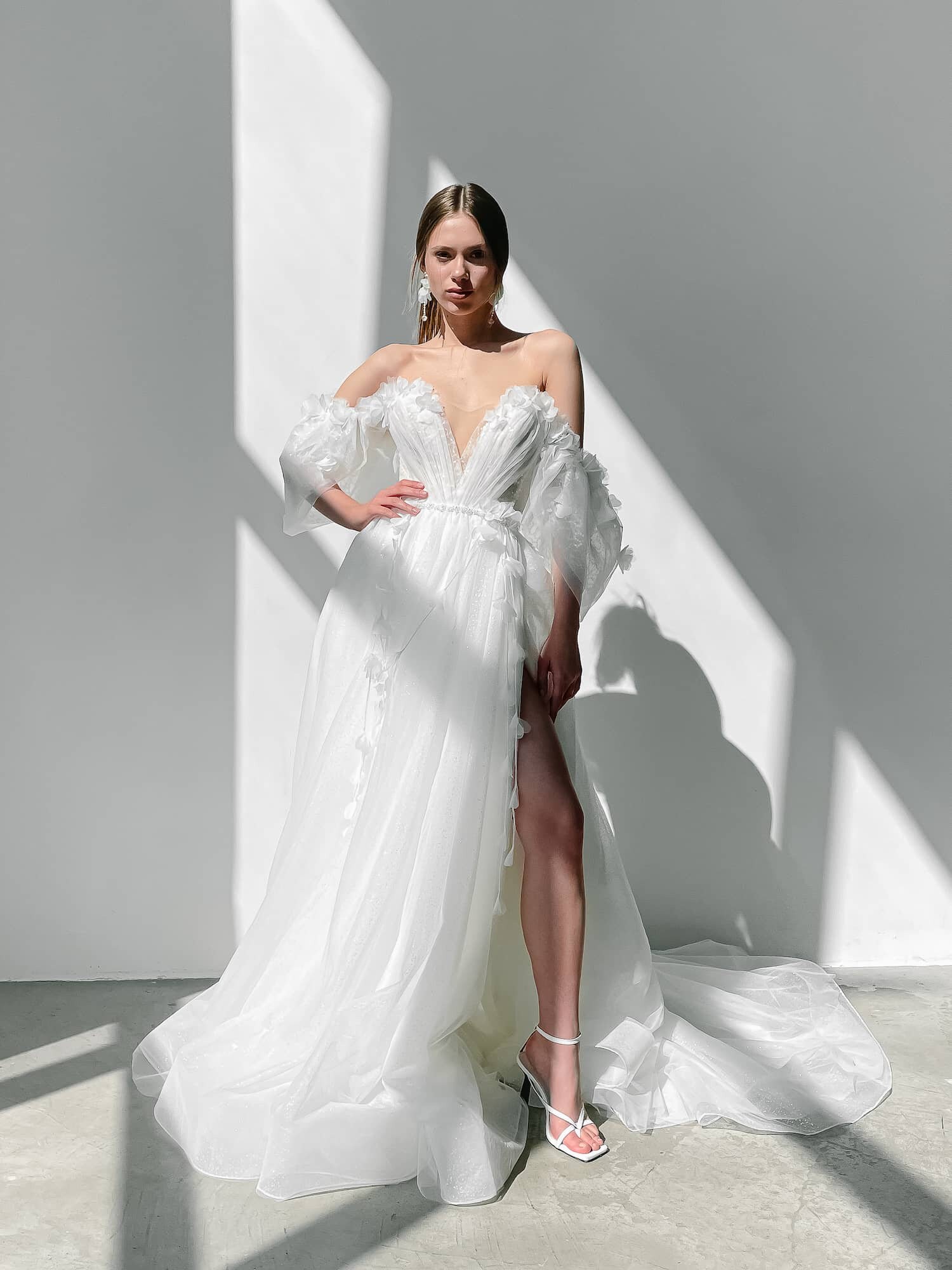 Vintage-Inspired Floral Embroidery Bridal Gown A-Line Off-Shoulder Wedding Dress DP7067