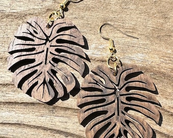 Bohemian Monstera Leaf Wooden Earrings - Nature-Inspired Laser-Cut Jewelry, Eco-Friendly Tropical Statement Accessory, Perfect Plant Gift