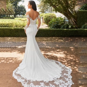 Elegant Sweetheart Mermaid Evening Dress with Long Sleeves and Exquisite Beading Details main image 0