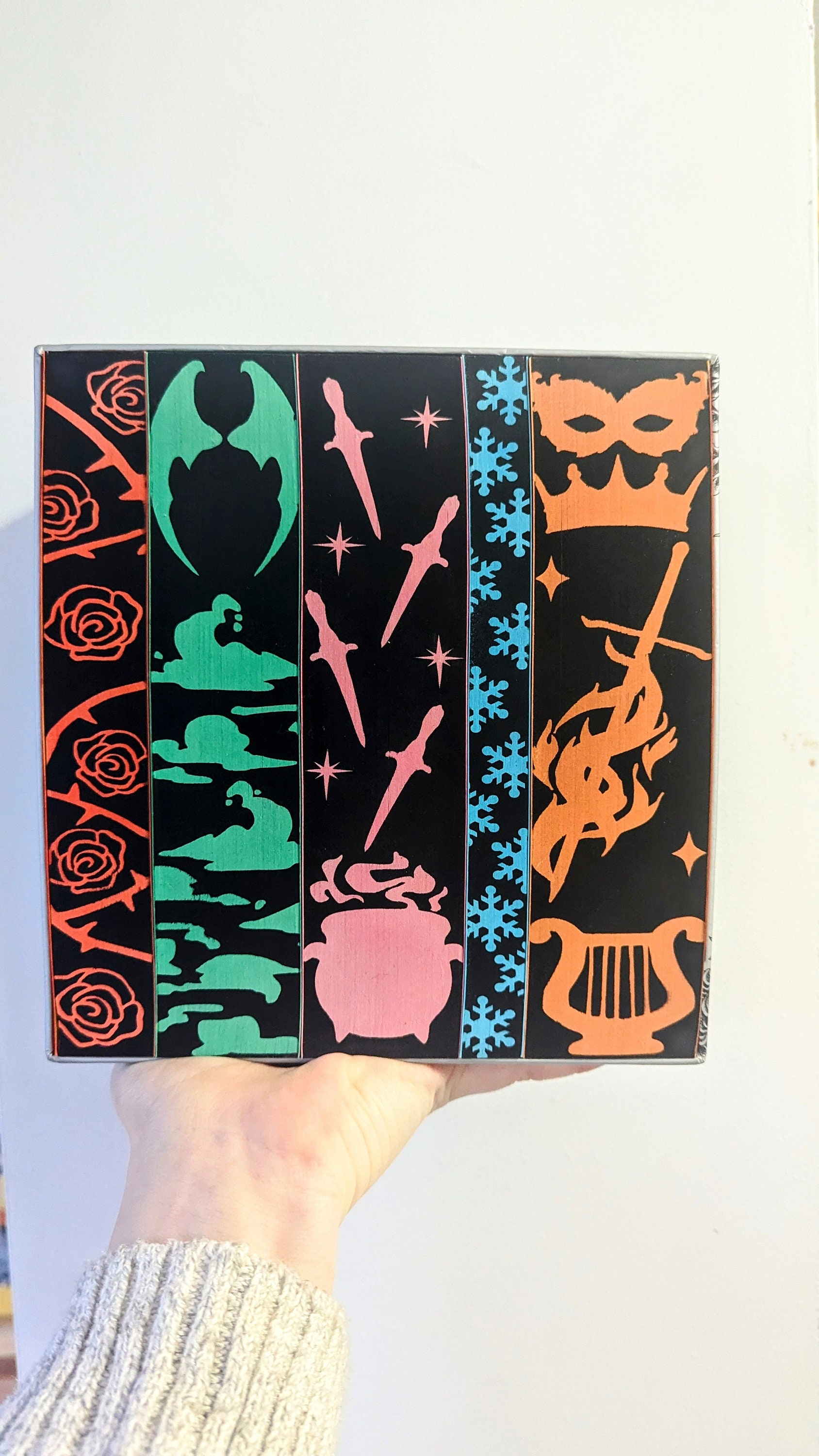 A Court of Thorns and Roses Box Set ACOTAR Collectors Edition With