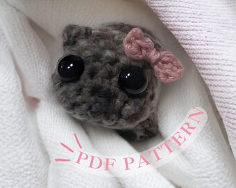 Trauriger Hamster-Häkelmuster, Meme-Häkelmuster, trauriger Hamster, Amigurumi-Tier, virales Meme, süßes Häkelmuster, kleiner Hamster gehäkelt