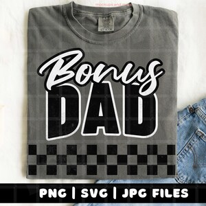 Papá Bonus PNG SVG, Padrastro PNG, Día del Padre PNG, Retro PNG, Archivo de diseño PNG SVG de los 90, Archivos PNG SVG JPG de verano para sublimación, A cuadros