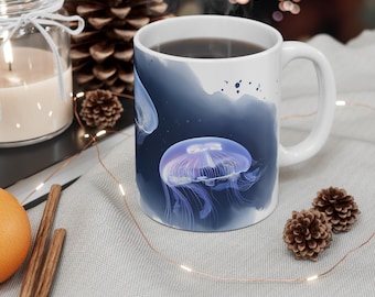 Tazza da caffè con medusa lunare: vita marina nell'oceano, arredamento per la casa costiero