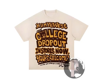 T-shirt promozionale di College Dropout ispirata a Kanye West