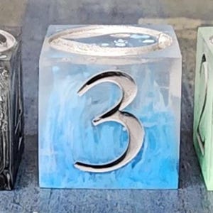 Dados de maná - 7 dados d6 de 16 mm hechos a mano con bordes afilados, compatibles con MtG imagen 7