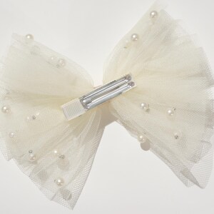 Big bow clips w/ ivory tulle and pearls, for wedding hair updos, bridal hair piece, bridal hair clip & comb, flowering girl hair clip, wedding hair accessories, bridesmaids accessories, flower girl headband, gray bow, dusty rose pink bow with pearls