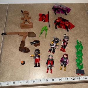 Playmobil/geobra Medieval Knights Lot Including Crane Arm, Horses And Knights