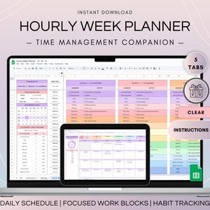 Könnte beinhalten: Ein Laptop-Computer, auf dem eine Google Sheets-Tabelle mit einem farbenfrohen stündlichen Wochenplaner angezeigt wird. Die Tabelle hat Registerkarten für jeden Tag der Woche und umfasst Abschnitte für den Tagesplan, konzentrierte Arbeitsblöcke und Gewohnheitsverfolgung. Der Text "INSTANT DOWNLOAD" und "HOURLY WEEK PLANNER - TIME MANAGEMENT COMPANION -" wird oben im Bild angezeigt.