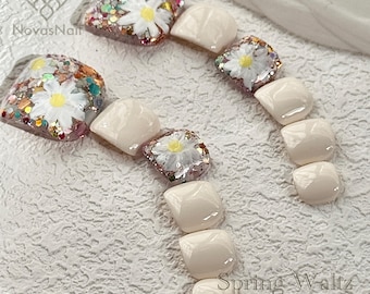 White Floral Glitter Toe Nails | Hand-Painted Daisy Press-On Toenails | Custom Luxury Pedicure Set