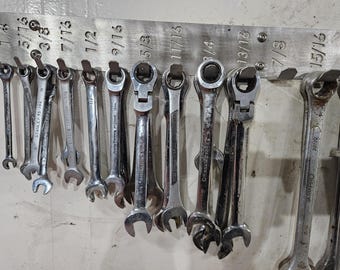 スパナレンチ壁掛け