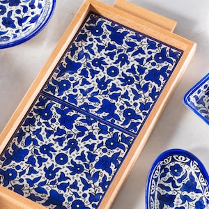 木製ハンドル付き手作りパレスチナ陶器トレイ | 職人による陶器ギフト | パレスチナ製