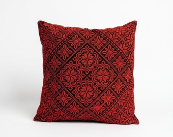 Fodera per cuscino Tatreez - Rosso su nero / Ricamo palestinese 16x16"
