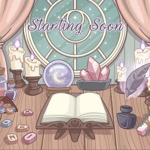 Könnte beinhalten: Eine fantasievolle Illustration einer magischen Szene mit Kerzen, Kristallen, einem Buch und einer Federkiel. Der Text "Starting Soon" ist in einer dekorativen Schrift geschrieben. Die Szene spielt in einem Raum mit einem Fenster und Vorhängen.