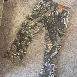Pantalon cargo camouflage arbre en détresse salopette faite main en jean homme femme rue large image 7