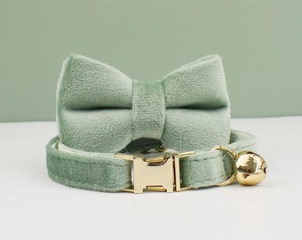 Mintfarbenes Samt Katzenhalsband Set: Halsband mit goldenem Glöckchen