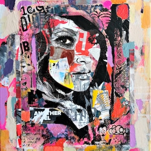 Puede incluir: Obra de arte de collage abstracto con el rostro de una mujer con cabello negro sobre un fondo rojo, blanco y negro. La obra está compuesta por varios trozos de papel y tela, creando un efecto texturizado y en capas. El rostro de la mujer está parcialmente oscurecido por los elementos del collage, lo que añade un toque de misterio e intriga.